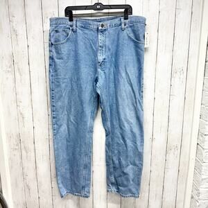 Wrangler Pants Men Size 40 X 30 Light Wash Cotton Denim Relaxed Straight Jeans